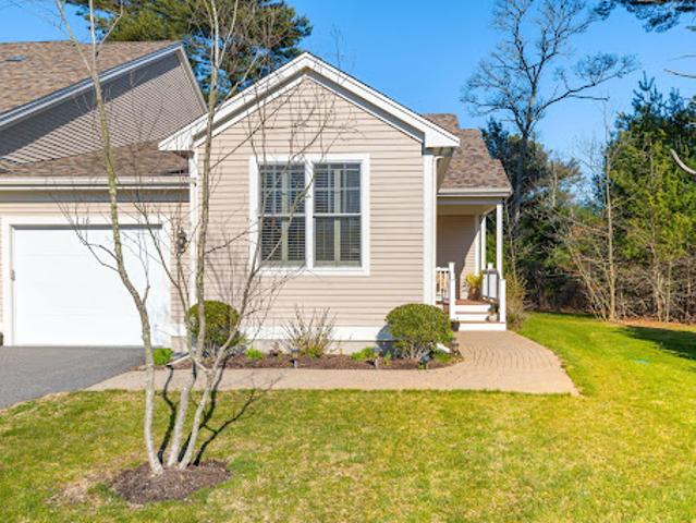 Apartment for sale in Mashpee, Massachusetts