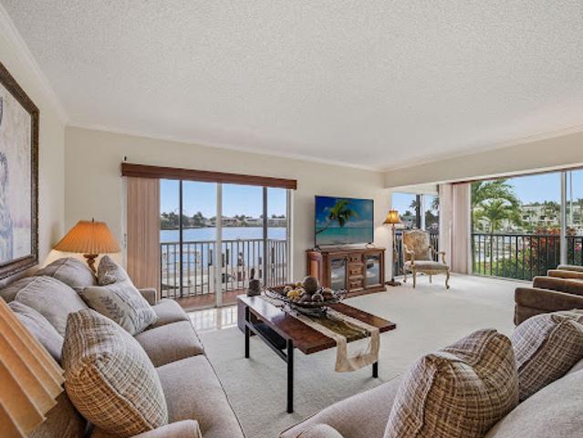 Apartment for sale in Naples, Florida