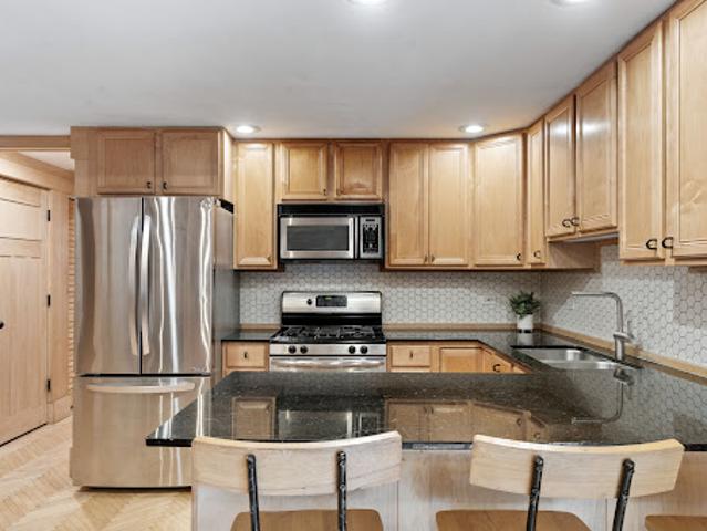 Apartment for sale in Chicago Park, Illinois