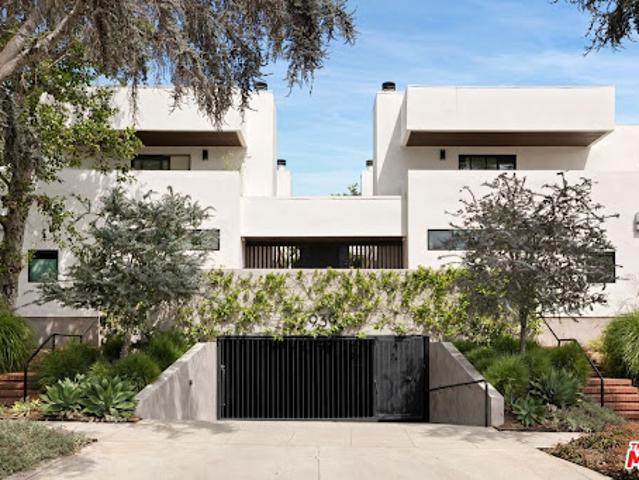 Apartment for sale in Santa Monica, California