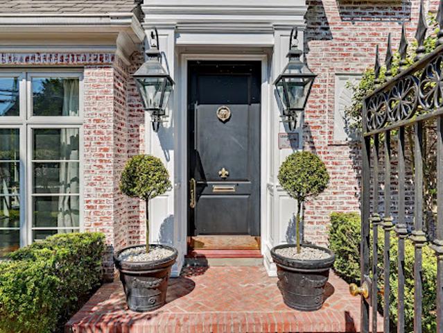 Apartment for sale in Greenwich, Connecticut