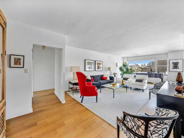 Apartment for sale in New York, Arverne