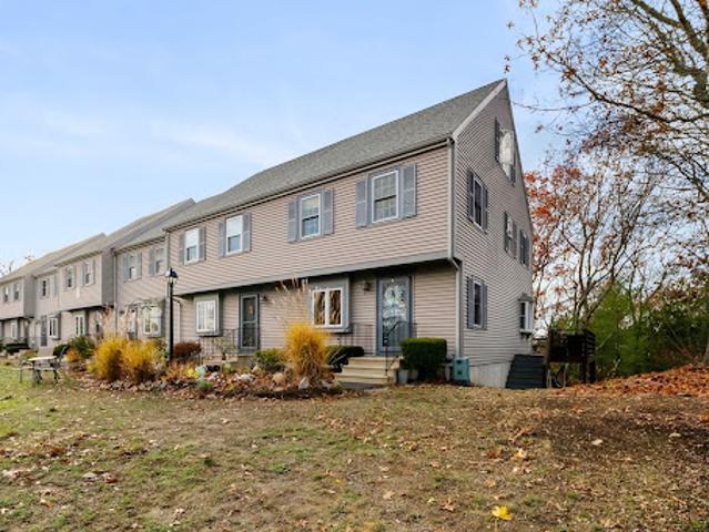 Apartment for sale in Maynard, Massachusetts