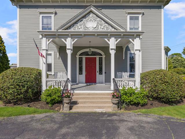Apartment for sale in Newport, Rhode Island