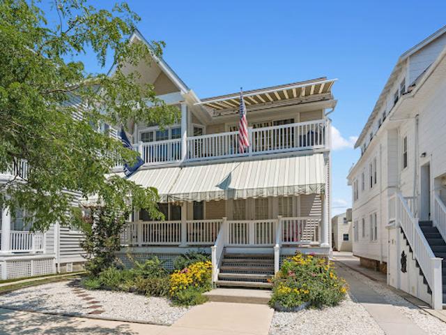 Apartment for sale in Ocean City, New Jersey