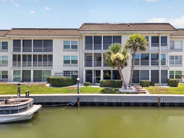 Apartment for sale in Longboat Key, Florida