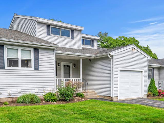 Apartment for sale in North Oxford, Massachusetts
