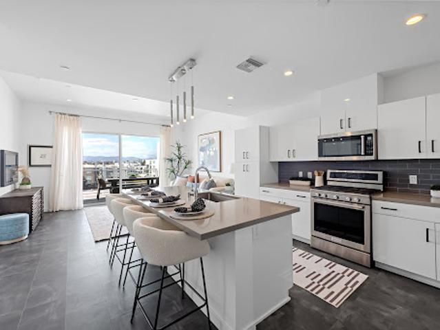 Apartment for sale in Marina Del Rey