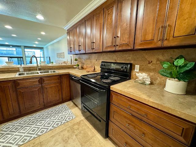 Apartment for sale in Long Beach, California