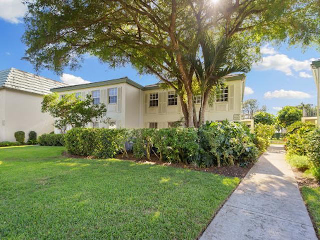 Apartment for sale in Naples, Florida