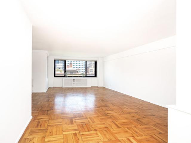 Apartment for sale in Arverne, New York
