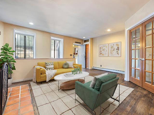 Apartment for sale in Arverne, New York