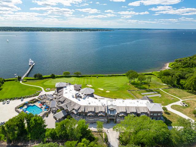Apartment for sale in Portsmouth, Rhode Island