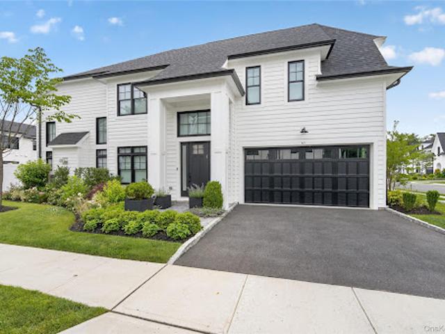 Apartment for sale in Nassau, New York