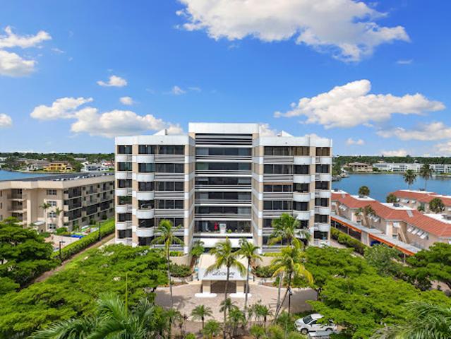 Apartment for sale in Naples, Florida