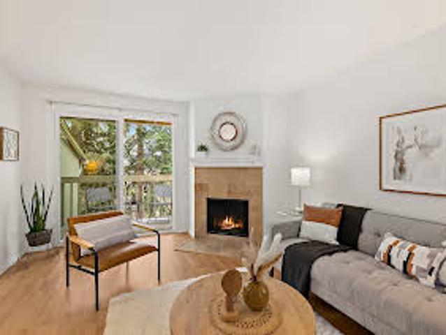 Apartment for sale in Redmond
