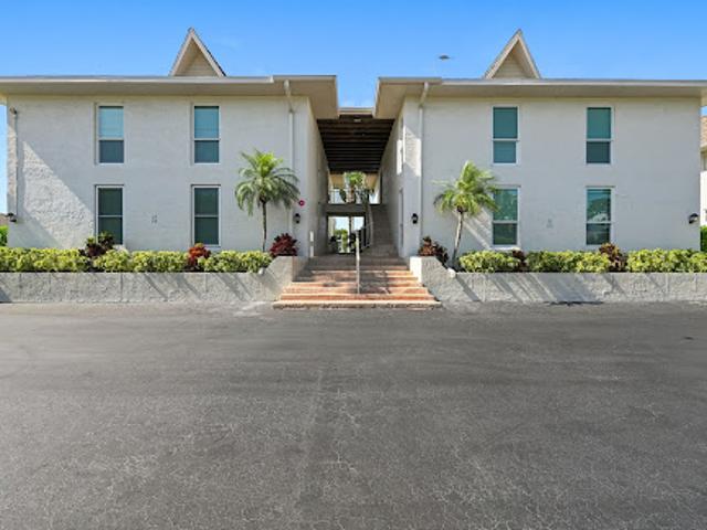Apartment for rent in Naples, Florida