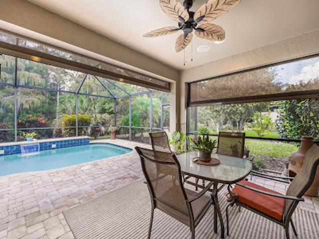 Apartment for sale in Naples, Florida