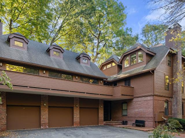 Apartment for sale in Boston, Massachusetts