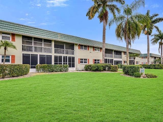 Apartment for sale in Naples, Florida