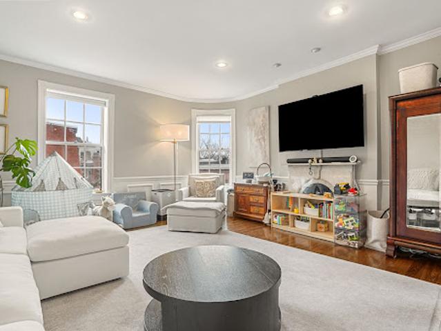 Apartment for sale in Boston, Massachusetts