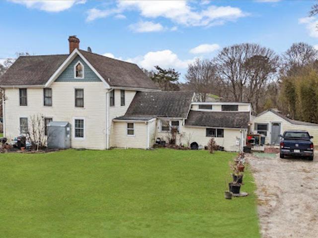 Apartment for sale in Hampton Bays