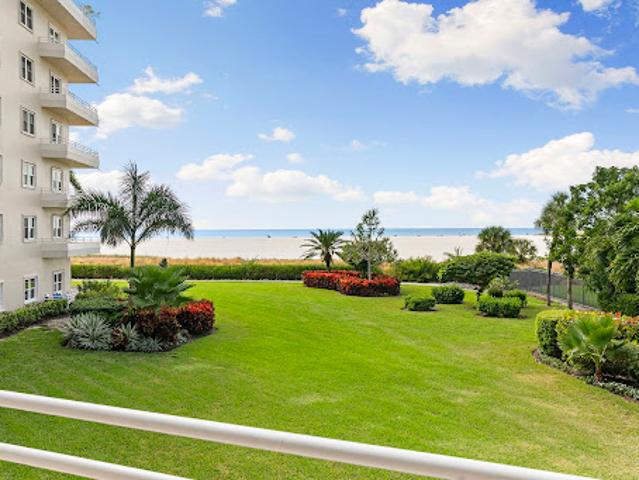 Apartment for sale in Marco Island, Florida