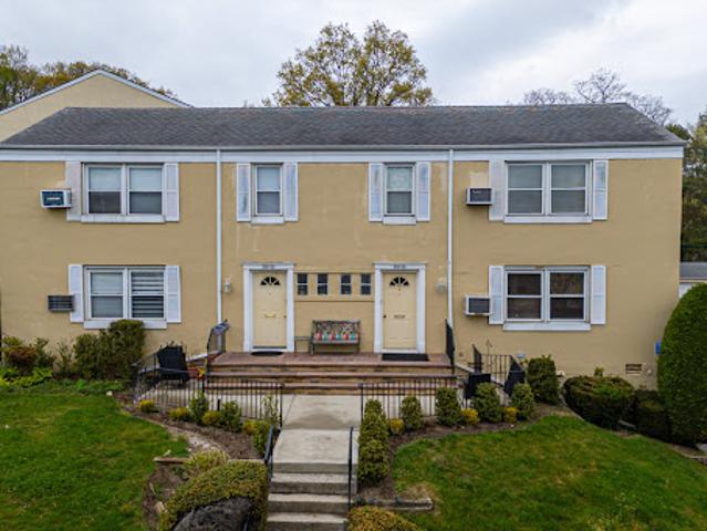Apartment for sale in Nassau, New York