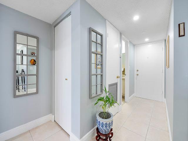 Apartment for sale in Lauderhill, Florida