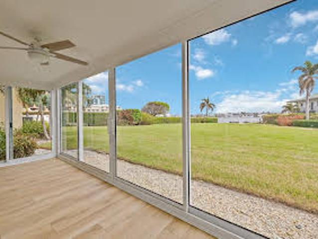 Apartment for sale in Naples