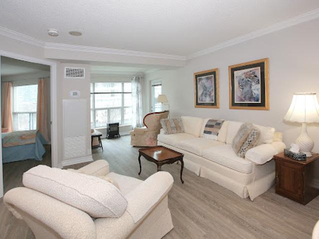 Apartment for sale in Woburn, Ontario