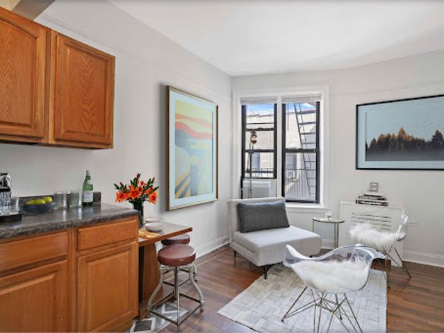 Apartment for sale in Arverne, New York