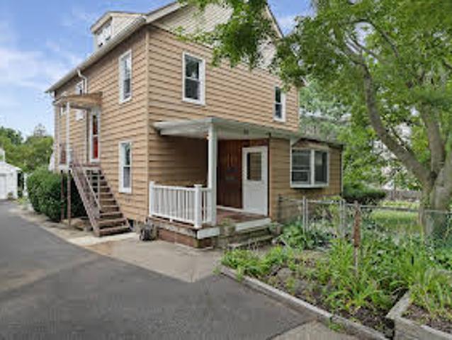 Apartment for sale in Oyster Bay