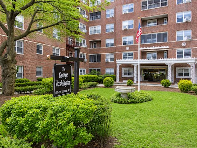 Apartment for sale in Queens, Arverne