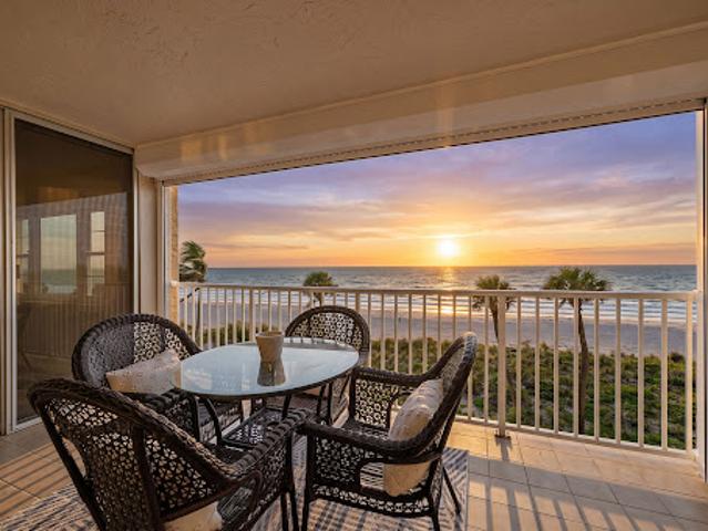 Apartment for sale in Longboat Key, Florida