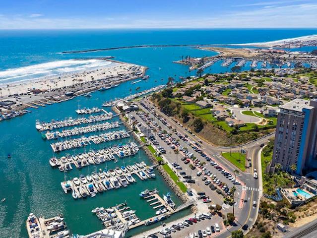 Apartment for sale in Oceanside, California