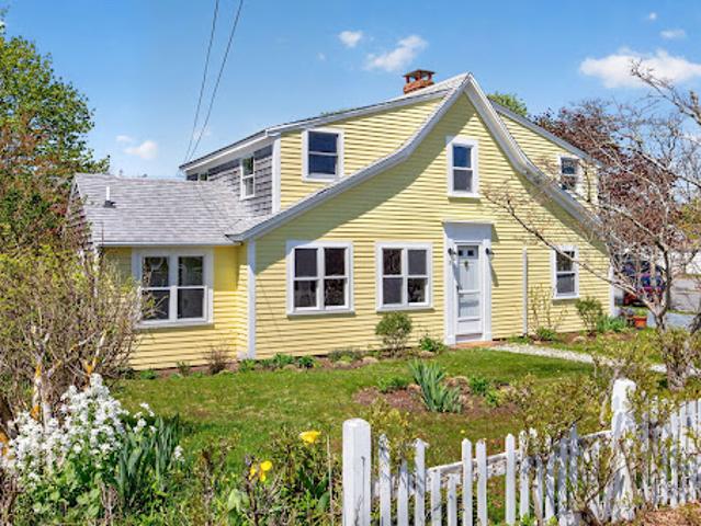 Apartment for sale in Dennis, Massachusetts