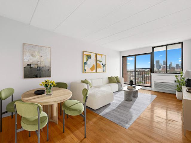 Apartment for sale in Queens, Arverne
