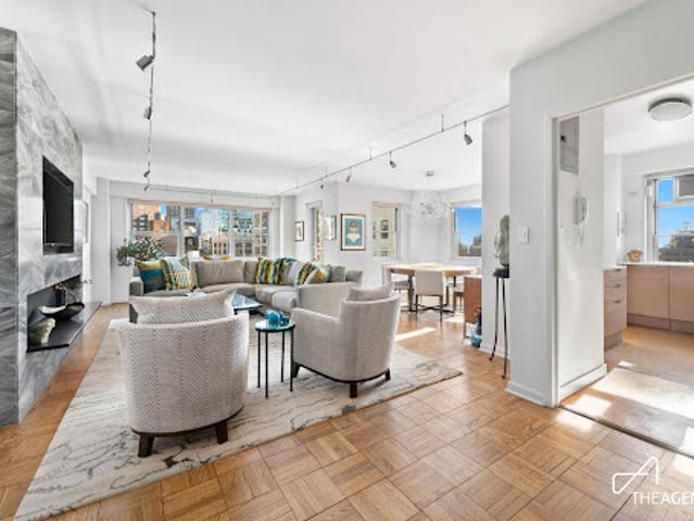 Apartment for sale in Arverne, New York
