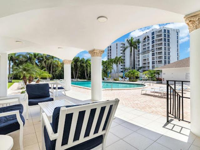 Apartment for sale in West Palm Beach
