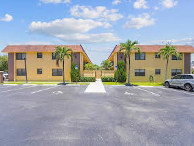 Apartment for sale in Lake Worth