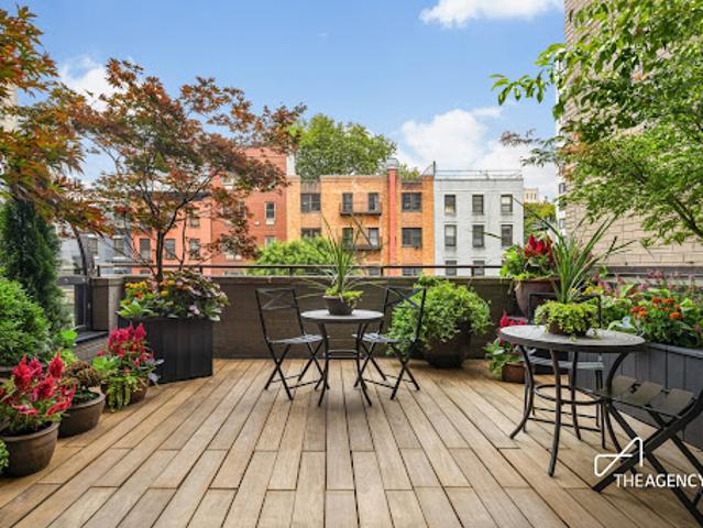 Apartment for sale in Arverne, New York