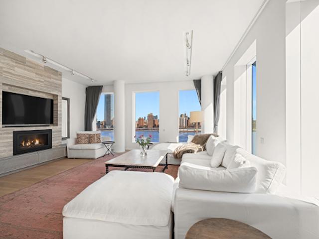 Apartment for sale in Arverne, New York