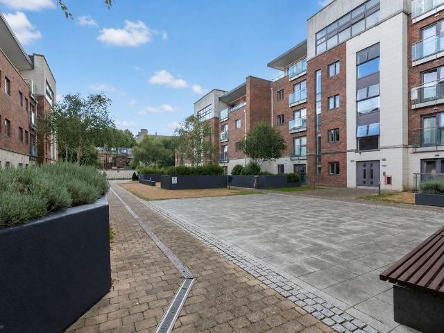 Apartment to rent in Bluebell, North Tipperary