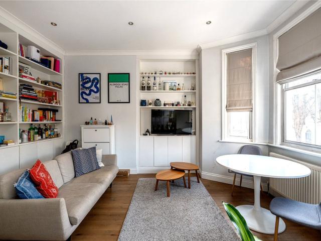Apartment for rent in Maida Hill, Greater London