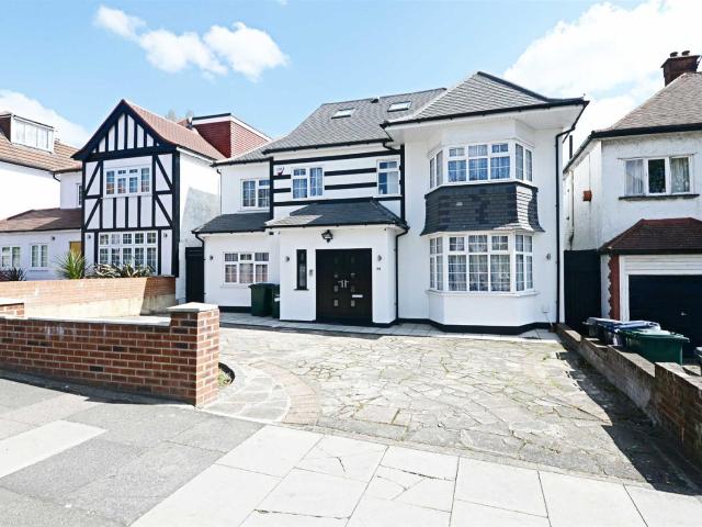 Apartment for rent in Hendon Central, Greater London