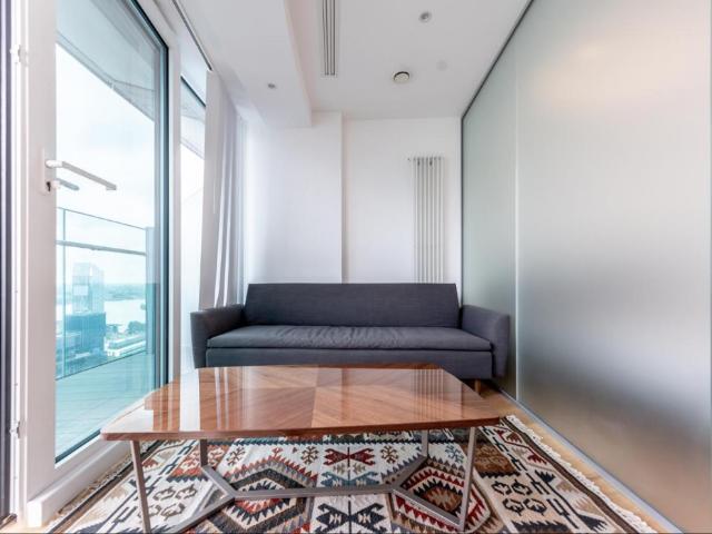 Studio for rent in Isle Of Dogs, Greater London