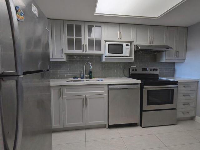 Apartment for rent in Eglinton—Lawrence, Toronto
