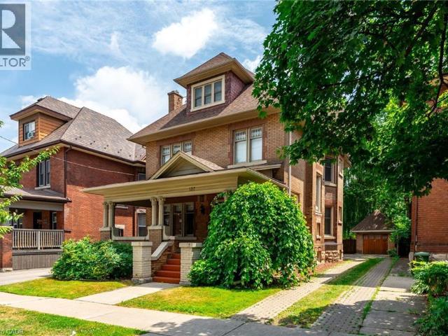 Apartment for rent in Ancaster, Ontario
