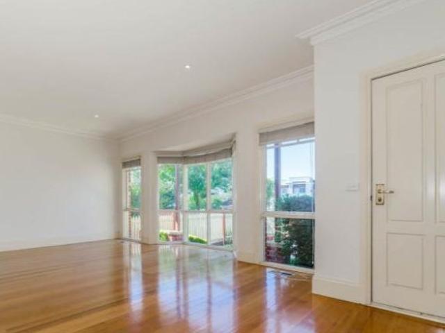 Apartment for rent in Melbourne